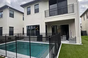 9909 W 32nd Ln, Hialeah, FL 33018 - Photo 1