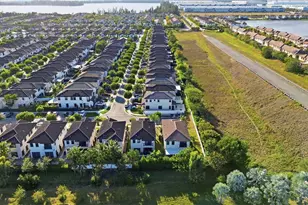 9909 W 32nd Ln, Hialeah, FL 33018 - Photo 15