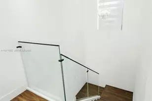 9909 W 32nd Ln, Hialeah, FL 33018 - Photo 33