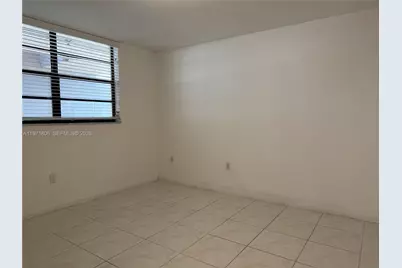 1101 Colony Point Cir #102, Pembroke Pines, FL 33026 - Photo 9