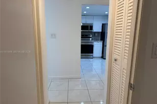 1101 Colony Point Cir, Pembroke Pines, FL 33026 - Photo 17