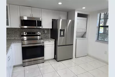 1101 Colony Point Cir #102, Pembroke Pines, FL 33026 - Photo 39