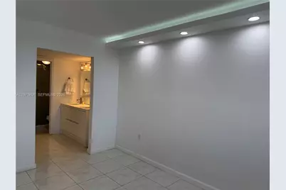 1101 Colony Point Cir #102, Pembroke Pines, FL 33026 - Photo 37