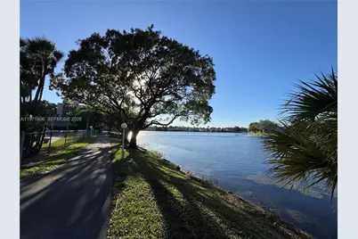 1101 Colony Point Cir #102, Pembroke Pines, FL 33026 - Photo 45