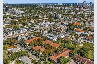 21 SE 3rd Ave, Hallandale Beach, FL 33009 - Photo 27