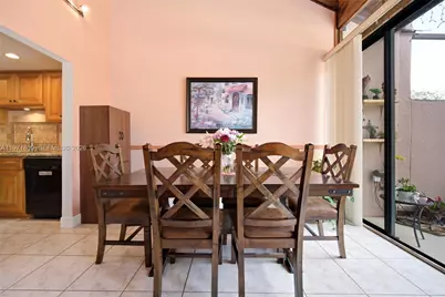 12399 NW 11th St, Pembroke Pines, FL 33026 - Photo 3