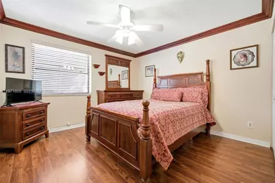 12399 NW 11th St, Pembroke Pines, FL 33026 - Photo 13