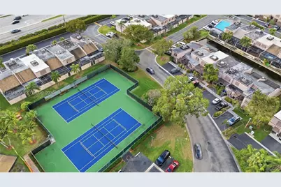 12399 NW 11th St, Pembroke Pines, FL 33026 - Photo 23