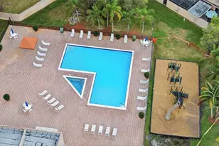 12399 NW 11th St, Pembroke Pines, FL 33026 - Photo 23