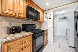 12399 NW 11th St, Pembroke Pines, FL 33026 - Photo 11