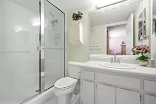 12399 NW 11th St, Pembroke Pines, FL 33026 - Photo 19