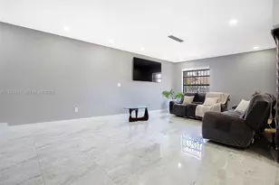 11535 SW 32nd Ln, Miami, FL 33165 - Photo 9