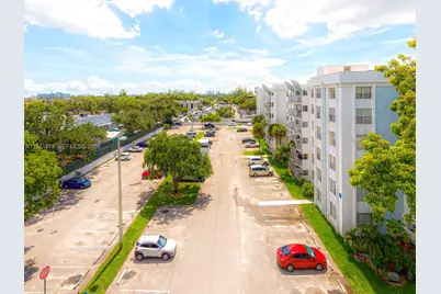 498 NW 165th St Rd #D-202, Miami, FL 33169 - Photo 11