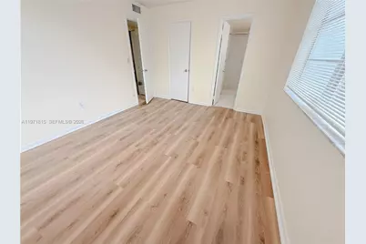 498 NW 165th St Rd #D-202, Miami, FL 33169 - Photo 9