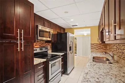 8011 NW 27th Pl, Sunrise, FL 33322 - Photo 1