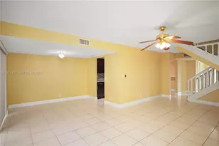 8011 NW 27th Pl, Sunrise, FL 33322 - Photo 7