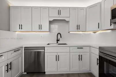 9420 Tangerine Pl #407, Davie, FL 33324 - Photo 11