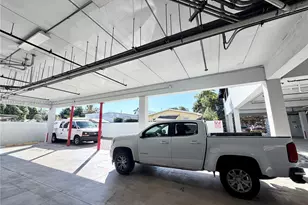 1830 NW 1st St, Miami, FL 33125 - Photo 17