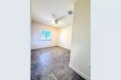 1830 NW 1st St #6, Miami, FL 33125 - Photo 11