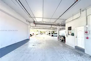 1830 NW 1st St, Miami, FL 33125 - Photo 9