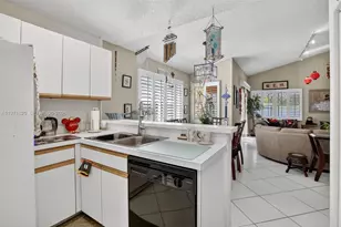 2897 Quail Run Ln, Davie, FL 33328 - Photo 11