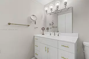 4200 Hillcrest Dr, Hollywood, FL 33021 - Photo 21