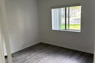 2931 SE 13th Ave, Homestead, FL 33035 - Photo 3