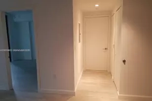 55 SW 9th St, Miami, FL 33130 - Photo 5