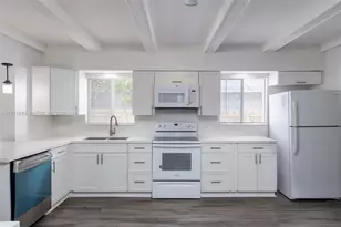 132 SW 2nd Ave, Hallandale Beach, FL 33009 - Photo 5