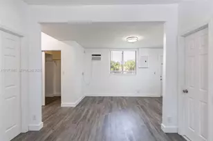 132 SW 2nd Ave, Hallandale Beach, FL 33009 - Photo 15