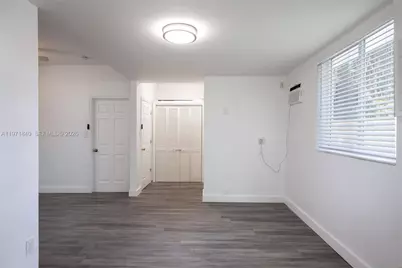 132 SW 2nd Ave, Hallandale Beach, FL 33009 - Photo 13