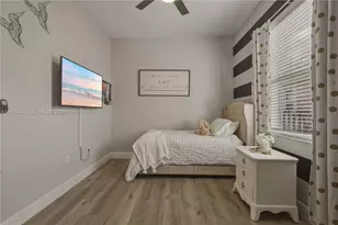 12846 NW 18th Ct, Pembroke Pines, FL 33028 - Photo 21