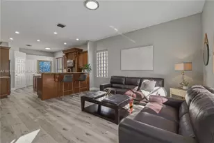 12846 NW 18th Ct, Pembroke Pines, FL 33028 - Photo 13