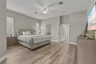 12846 NW 18th Ct, Pembroke Pines, FL 33028 - Photo 9