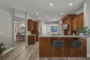 12846 NW 18th Ct, Pembroke Pines, FL 33028 - Photo 15