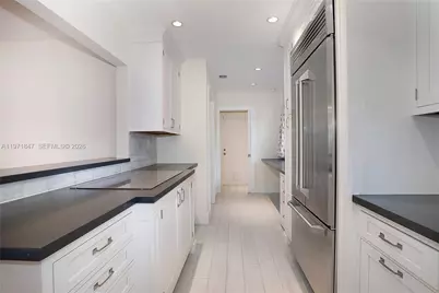 8300 SW 61st Ave, South Miami, FL 33143 - Photo 9