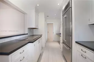 8300 SW 61st Ave, South Miami, FL 33143 - Photo 9