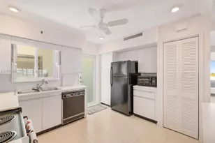 2001 S Surf Rd, Hollywood, FL 33019 - Photo 17