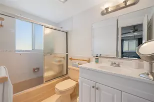 2001 S Surf Rd, Hollywood, FL 33019 - Photo 9