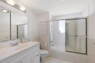 2001 S Surf Rd, Hollywood, FL 33019 - Photo 31