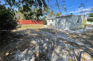 240 NE 23rd St, Pompano Beach, FL 33060 - Photo 9