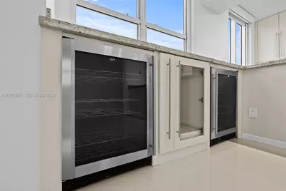 650 West Ave #1401, Miami Beach, FL 33139 - Photo 39