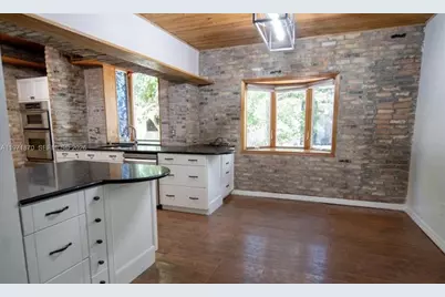 3050 Alton Rd, Miami Beach, FL 33140 - Photo 21