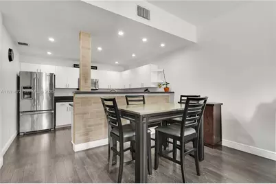 9581 SW 3rd St, Pembroke Pines, FL 33025 - Photo 7