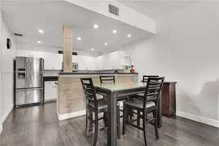 9581 SW 3rd St, Pembroke Pines, FL 33025 - Photo 7