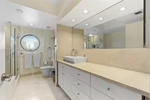 1000 W Island Blvd, Aventura, FL 33160 - Photo 15