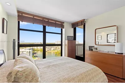 1000 W Island Blvd #1209, Aventura, FL 33160 - Photo 11