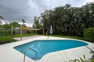 14825 Garden Dr, Miami, FL 33168 - Photo 13