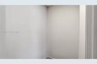 555 NE 34th St #201, Miami, FL 33137 - Photo 37