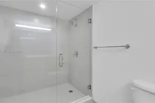 555 NE 34th St, Miami, FL 33137 - Photo 27